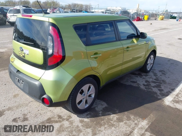 2015 Kia Soul with VIN KNDJN2A26F7765246, listed as a IAAI auction lot 41869048 with 111,657 mi miles. Bid and sale history available at carsss.com. Image 4.