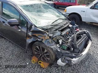 2015 Honda Civic EX z VIN 2HGFB2F88FH532762, wystawiony jako IAAI lot #41833653 z przebiegiem 99 187 mil mil oraz . Historia ofert i sprzedaży dostępna na DreamBid. Obrazek 6.