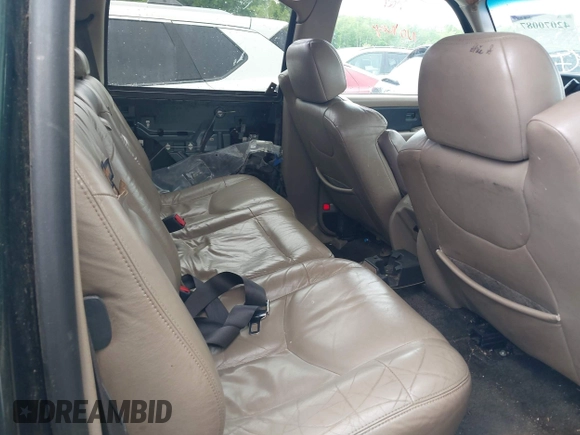 2002 Chevrolet Avalanche with VIN 3GNEK13T82G151962, listed as a IAAI auction lot 42070087 with 282,936 mi miles and . Bid and sale history available at DreamBid. Image 8.