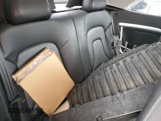 2012 Audi A5 Premium z VIN WAUAFAFH3CN006899, wystawiony jako Copart lot #58744335 z przebiegiem Nie podano mil oraz Szkoda całkowita • Salvage title. Historia ofert i sprzedaży dostępna na DreamBid. Obrazek 10.