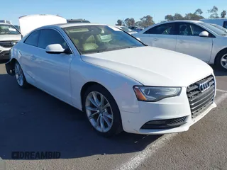 2013 Audi A5 Premium Plus z VIN WAULFAFR0DA029857, wystawiony jako IAAI lot #41300565 z przebiegiem 151 261 mil mil oraz . Historia ofert i sprzedaży dostępna na DreamBid. Obrazek 1.