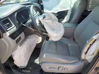 2015 Toyota Highlander Limited с VIN 5TDDCRFH6FS011570, выставлен на аукционе Copart как лот 56651285 с пробегом 91 983 миль миль и Списание • Salvage title. История ставок и продаж доступна на DreamBid. Изображение 7.