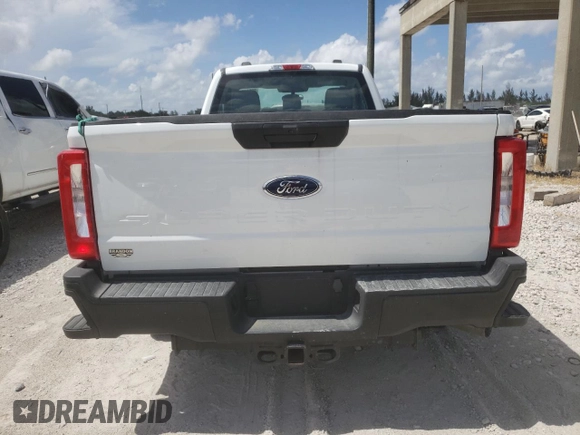 2023 Ford F-250 XL с VIN 1FTBF2AA9PED40870, выставлен на аукционе Copart как лот 60814915 с пробегом Не указан миль и На запчасти • Non repairable. История ставок и продаж доступна на DreamBid. Изображение 6.