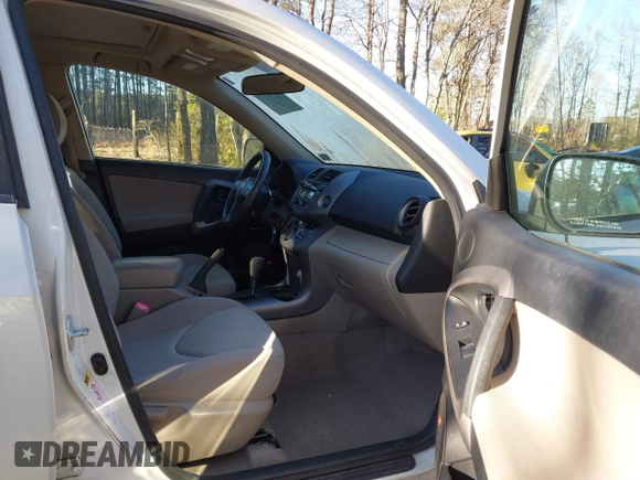 2008 Toyota RAV4 Ltd with VIN JTMZD31V285115124, listed as a IAAI auction lot 41769176 with 125,323 mi miles. Bid and sale history available at carsss.com. Image 5.