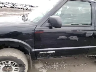 2000 Chevrolet Blazer LS z VIN 1GNCT18W1YK151830, wystawiony jako Copart lot #88799235 z przebiegiem 190 019 mil mil oraz Nie do naprawy • Non repairable. Historia ofert i sprzedaży dostępna na DreamBid. Obrazek 12.