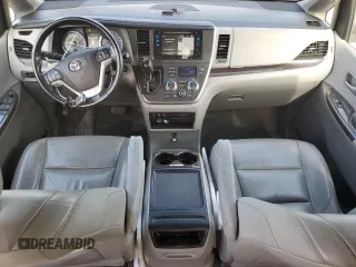 2016 Toyota Sienna Limited с VIN 5TDDK3DC2GS134100, выставлен на аукционе Copart как лот 56473685 с пробегом 153 687 миль миль и Списание • Salvage title. История ставок и продаж доступна на DreamBid. Изображение 8.