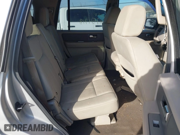 2007 Ford Expedition XLT with VIN 1FMFU155X7LA89024, listed as a IAAI auction lot 41754718 with 203,909 mi miles and . Bid and sale history available at DreamBid. Image 8.