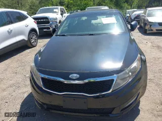 2011 Kia Optima EX with VIN KNAGN4A71B5139155, listed as a IAAI auction lot 42048976 with 130,400 mi miles. Bid and sale history available at carsss.com. Image 6.
