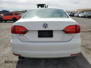 2012 Volkswagen Jetta SE с VIN 3VWDP7AJ1CM301288, выставлен на аукционе Copart как лот 50103315 с пробегом 46 183 миль миль и Списание • Salvage title. История ставок и продаж доступна на DreamBid. Изображение 6.