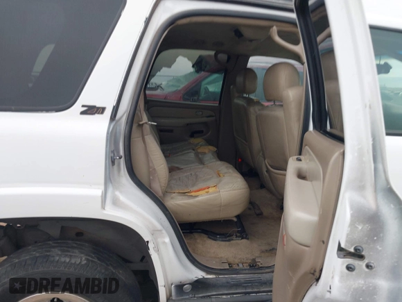 2002 Chevrolet Tahoe Z71 with VIN 1GNEK13Z22R303223, listed as a IAAI auction lot 41527148 with 211,835 mi miles. Bid and sale history available at carsss.com. Image 8.