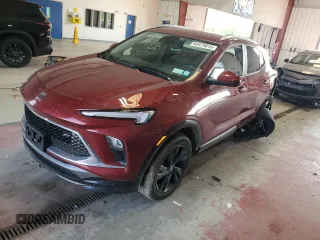 2024 Buick Encore GX Sport Touring с VIN KL4AMESL3RB209869, выставлен на аукционе Copart как лот 64475815 с пробегом 28 017 миль миль и Списание • Salvage title. История ставок и продаж доступна на DreamBid. Изображение 1.