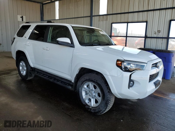 2022 Toyota 4Runner SR5 z VIN JTEMU5JR7N6001436, wystawiony jako Copart lot #58497904 z przebiegiem 48 364 mil mil oraz Czysty tytuł • Clean title. Historia ofert i sprzedaży dostępna na DreamBid. Obrazek 4.