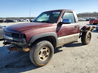 2002 Chevrolet Silverado 1500 LS with VIN 1GCEK14T02Z125766, listed as a Copart auction lot 47997915 with 201,882 mi miles and Salvage Title. Bid and sale history available at carsss.com. Image 1.