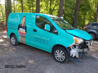 2017 Nissan NV200 S z VIN 3N6CM0KN1HK711914, wystawiony jako IAAI lot #42540333 z przebiegiem 215 467 mil mil oraz . Historia ofert i sprzedaży dostępna na DreamBid. Obrazek 1.