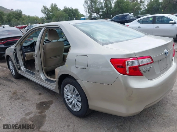2013 Toyota Camry Hybrid LE with VIN 4T1BD1FK7DU076272, listed as a IAAI auction lot 41886449 with 147,116 mi miles. Bid and sale history available at carsss.com. Image 3.
