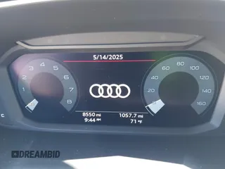 2025 Audi Q3 S line Premium z VIN WA1DECF3XS1004697, wystawiony jako IAAI lot #42256169 z przebiegiem 8550 mil mil oraz . Historia ofert i sprzedaży dostępna na DreamBid. Obrazek 7.