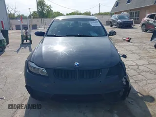 2008 BMW 3 Series 328xi with VIN WBAVC93548K045013, listed as a IAAI auction lot 42183945 with 118,454 mi miles and . Bid and sale history available at DreamBid. Image 13.
