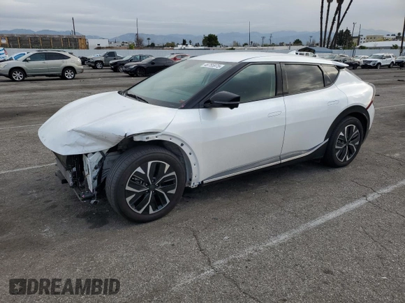 2022 Kia EV6 Wind with VIN KNDC3DLC0N5055138, listed as a Copart auction lot 48755975 with 30,493 mi miles and Salvage Title. Bid and sale history available at carsss.com. Image 1.