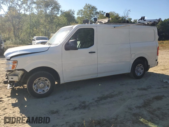 2018 Nissan NV Cargo S z VIN 1N6BF0KM4JN809929, wystawiony jako Copart lot #70578344 z przebiegiem 141 309 mil mil oraz Szkoda całkowita • Salvage title. Historia ofert i sprzedaży dostępna na DreamBid. Obrazek 1.