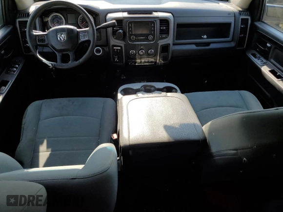 2018 Ram 2500 Tradesman with VIN 3C6UR5CL4JG298048, listed as a Copart auction lot 55971485 with 301,260 mi miles and Salvage title. Bid and sale history available at DreamBid. Image 8.