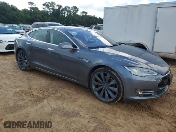 2013 Tesla Model S с VIN 5YJSA1CG6DFP21533, выставлен на аукционе Copart как лот 60850815 с пробегом 24 220 миль миль и На запчасти • Non repairable. История ставок и продаж доступна на DreamBid. Изображение 4.