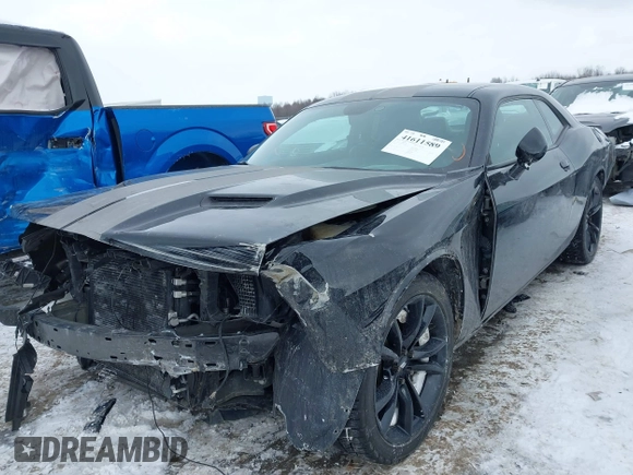 2017 Dodge Challenger SXT Plus z VIN 2C3CDZAG1HH535125, wystawiony jako IAAI lot #41611589 z przebiegiem 56 588 mil mil oraz . Historia ofert i sprzedaży dostępna na DreamBid. Obrazek 18.
