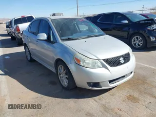 2008 Suzuki SX4 Convenience Pkg with VIN JS2YC415785101021, listed as a IAAI auction lot 41623887 with 164,155 mi miles. Bid and sale history available at carsss.com. Image 1.