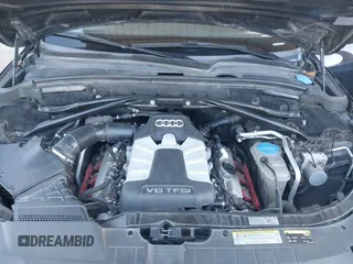 2014 Audi SQ5 Premium Plus with VIN WA1CGAFP7EA007140, listed as a IAAI auction lot 41881202 with 189,450 mi miles. Bid and sale history available at carsss.com. Image 10.