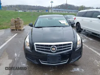 2014 Cadillac ATS Luxury AWD z VIN 1G6AH5SX0E0196052, wystawiony jako IAAI lot #41995886 z przebiegiem 97 531 mil mil oraz . Historia ofert i sprzedaży dostępna na DreamBid. Obrazek 12.