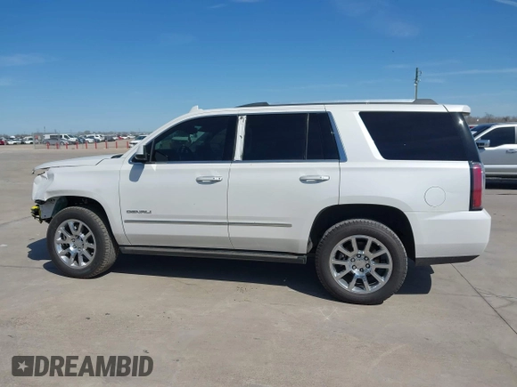 2017 GMC Yukon Denali with VIN 1GKS1CKJ3HR315982, listed as a IAAI auction lot 41721285 with 116,398 mi miles. Bid and sale history available at carsss.com. Image 14.