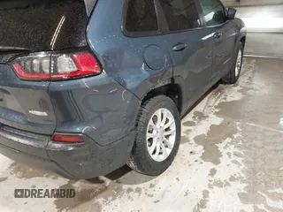 2020 Jeep Cherokee Latitude z VIN 1C4PJMCB7LD529460, wystawiony jako IAAI lot #42296532 z przebiegiem 83 905 mil mil oraz . Historia ofert i sprzedaży dostępna na DreamBid. Obrazek 6.