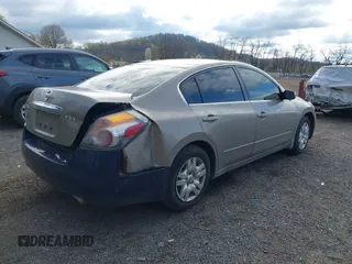 2011 Nissan Altima 2.5 S with VIN 1N4AL2AP3BN485555, listed as a IAAI auction lot 42009647 with 121,017 mi miles. Bid and sale history available at carsss.com. Image 4.