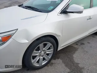 2012 Buick LaCrosse Premium 2 с VIN 1G4GF5E35CF310767, выставлен на аукционе IAAI как лот 42083067 с пробегом 143 093 миль миль и . История ставок и продаж доступна на DreamBid. Изображение 6.