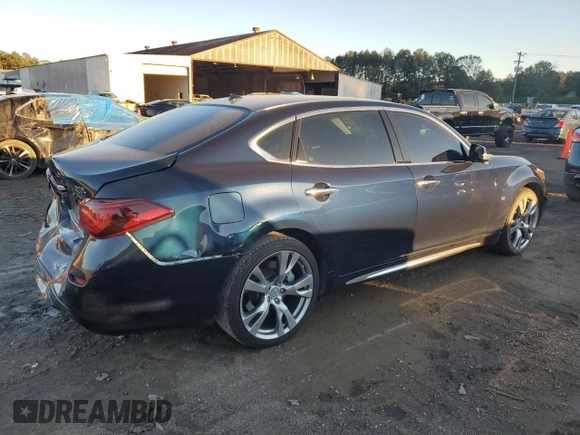 2018 Infiniti Q70 Luxe with VIN JN1BY1PR3JM370674, listed as a Copart auction lot 80849564 with 68,702 mi miles and Salvage title. Bid and sale history available at DreamBid. Image 3.
