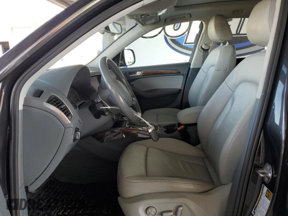 2017 Audi Q5 Premium Plus z VIN WA1L2AFP1HA035809, wystawiony jako Copart lot #58858595 z przebiegiem 80 885 mil mil oraz Szkoda całkowita • Salvage title. Historia ofert i sprzedaży dostępna na DreamBid. Obrazek 7.