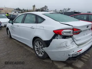 2020 Ford Fusion SE z VIN 3FA6P0LU2LR253612, wystawiony jako IAAI lot #41798850 z przebiegiem 58 219 mil mil oraz . Historia ofert i sprzedaży dostępna na DreamBid. Obrazek 6.