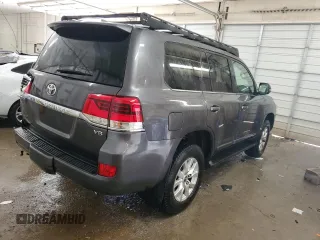 2017 Toyota Land Cruiser z VIN JTMCY7AJ7H4058200, wystawiony jako Copart lot #56744945 z przebiegiem 92 389 mil mil oraz Szkody całkowita. Historia ofert i sprzedaży dostępna na DreamBid. Obrazek 3.