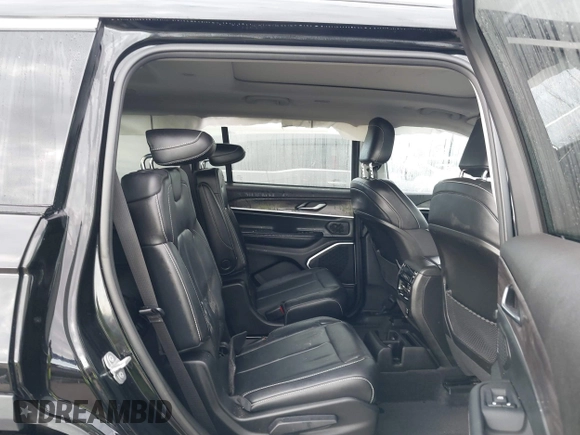 2021 Jeep Grand Cherokee Limited with VIN 1C4RJJBG3M8204030, listed as a IAAI auction lot 41146318 with 62,278 mi miles and . Bid and sale history available at DreamBid. Image 8.