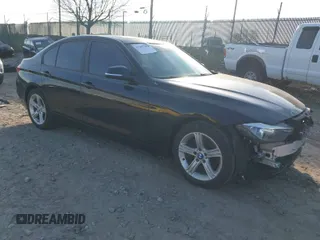 2013 BMW 3 Series 320i xDrive с VIN WBA3C3C54DF982886, выставлен на аукционе IAAI как лот 41907850 с пробегом 104 020 миль миль и . История ставок и продаж доступна на DreamBid. Изображение 1.