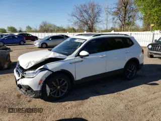 2022 Volkswagen Tiguan SE z VIN 3VV2B7AX9NM127634, wystawiony jako Copart lot #55668325 z przebiegiem 47 734 mil mil oraz Szkoda całkowita • Salvage title. Historia ofert i sprzedaży dostępna na DreamBid. Obrazek 1.
