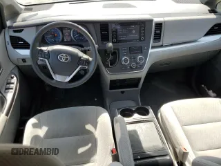 2018 Toyota Sienna LE Auto Access Seat with VIN 5TDKZ3DC5JS907703, listed as a Copart auction lot 50180255 with 83,551 mi miles and Salvage title. Bid and sale history available at DreamBid. Image 8.