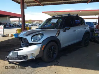 2014 MINI Countryman S with VIN WMWZC3C56EWP27328, listed as a IAAI auction lot 42187458 with 140,616 mi miles and . Bid and sale history available at DreamBid. Image 18.