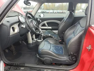 2003 MINI Hardtop z VIN WMWRC33413TC45360, wystawiony jako Copart lot #82666434 z przebiegiem 123 226 mil mil oraz Szkoda całkowita • Salvage title. Historia ofert i sprzedaży dostępna na DreamBid. Obrazek 7.