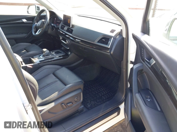 2019 Audi Q5 Premium Plus with VIN WA1BNAFY6K2119041, listed as a IAAI auction lot 42023058 with 48,718 mi miles. Bid and sale history available at carsss.com. Image 5.