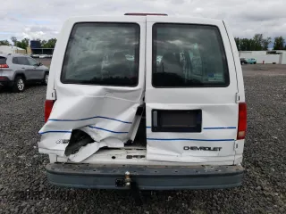 1998 Chevrolet Astro Cargo with VIN 1GCDM19W6WB185204, listed as a Copart auction lot 72199484 with 97,262 mi miles and Salvage Title. Bid and sale history available at carsss.com. Image 6.