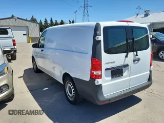 2019 Mercedes-Benz Metris Cargo z VIN WD3PG2EA2K3582413, wystawiony jako IAAI lot #42403938 z przebiegiem 82 642 mil mil oraz . Historia ofert i sprzedaży dostępna na DreamBid. Obrazek 25.