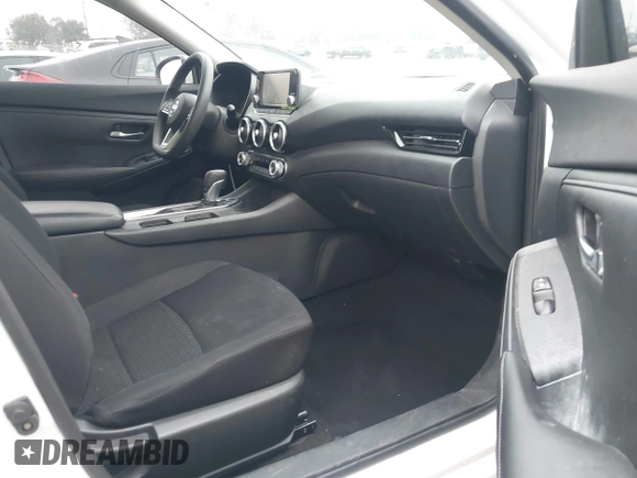 2020 Nissan Sentra S z VIN 3N1AB8BV1LY251208, wystawiony jako IAAI lot #42030362 z przebiegiem 55 257 mil mil oraz . Historia ofert i sprzedaży dostępna na DreamBid. Obrazek 5.