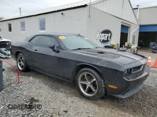 2010 Dodge Challenger SE z VIN 2B3CJ4DV6AH103431, wystawiony jako Copart lot #53477725 z przebiegiem 126 526 mil mil oraz Szkoda całkowita • Salvage title. Historia ofert i sprzedaży dostępna na DreamBid. Obrazek 4.