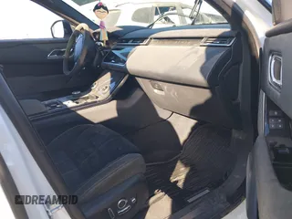 2018 Land Rover Range Rover Velar R-Dynamic SE с VIN SALYL2RV3JA748105, выставлен на аукционе IAAI как лот 41083219 с пробегом Не указан миль и . История ставок и продаж доступна на DreamBid. Изображение 5.