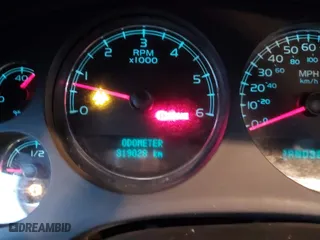 2007 Chevrolet Avalanche LT w/3LT with VIN 3GNFK12397G130146, listed as a IAAI auction lot 40836657 with 319,028 mi miles. Bid and sale history available at carsss.com. Image 7.